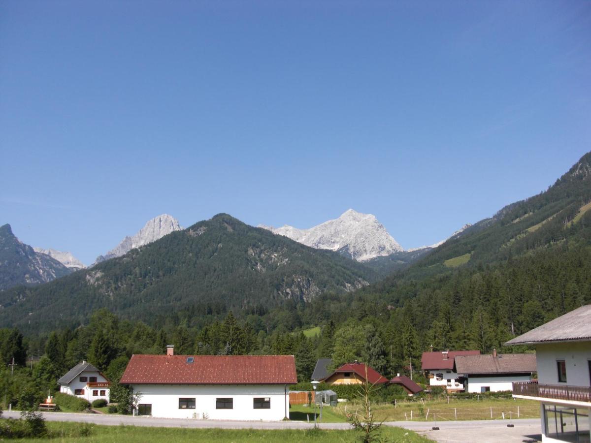 Hotel Garni Landhaus Buertlmair Hinterstoder Exterior foto